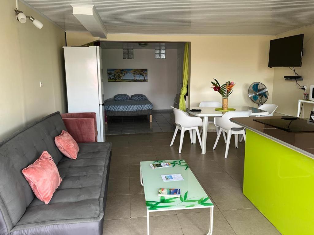 Agreable Appartement En Rez-De-Jardin A 450M De La Mer Sainte-Anne Eksteriør bilde
