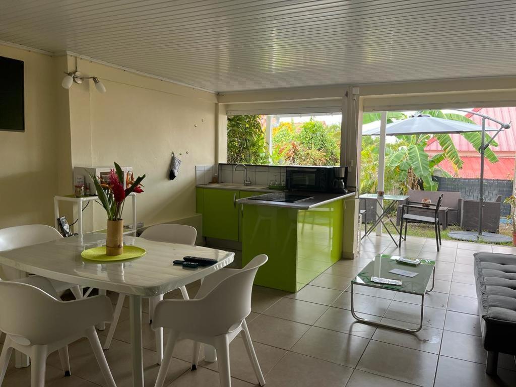 Agreable Appartement En Rez-De-Jardin A 450M De La Mer Sainte-Anne Eksteriør bilde
