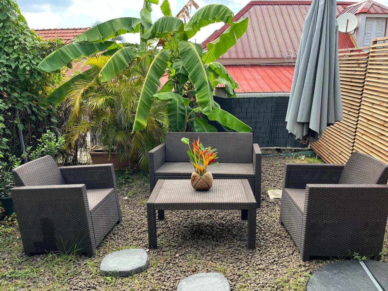 Agreable Appartement En Rez-De-Jardin A 450M De La Mer Sainte-Anne Eksteriør bilde